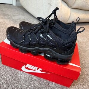 Nike Air Vapormax Plus Triple Black